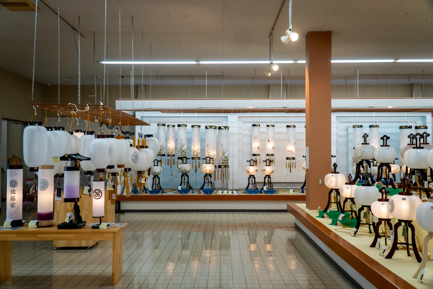 企業情報 | 八女四季彩館について | 八女四季彩館（旧名称：八女人形会館）